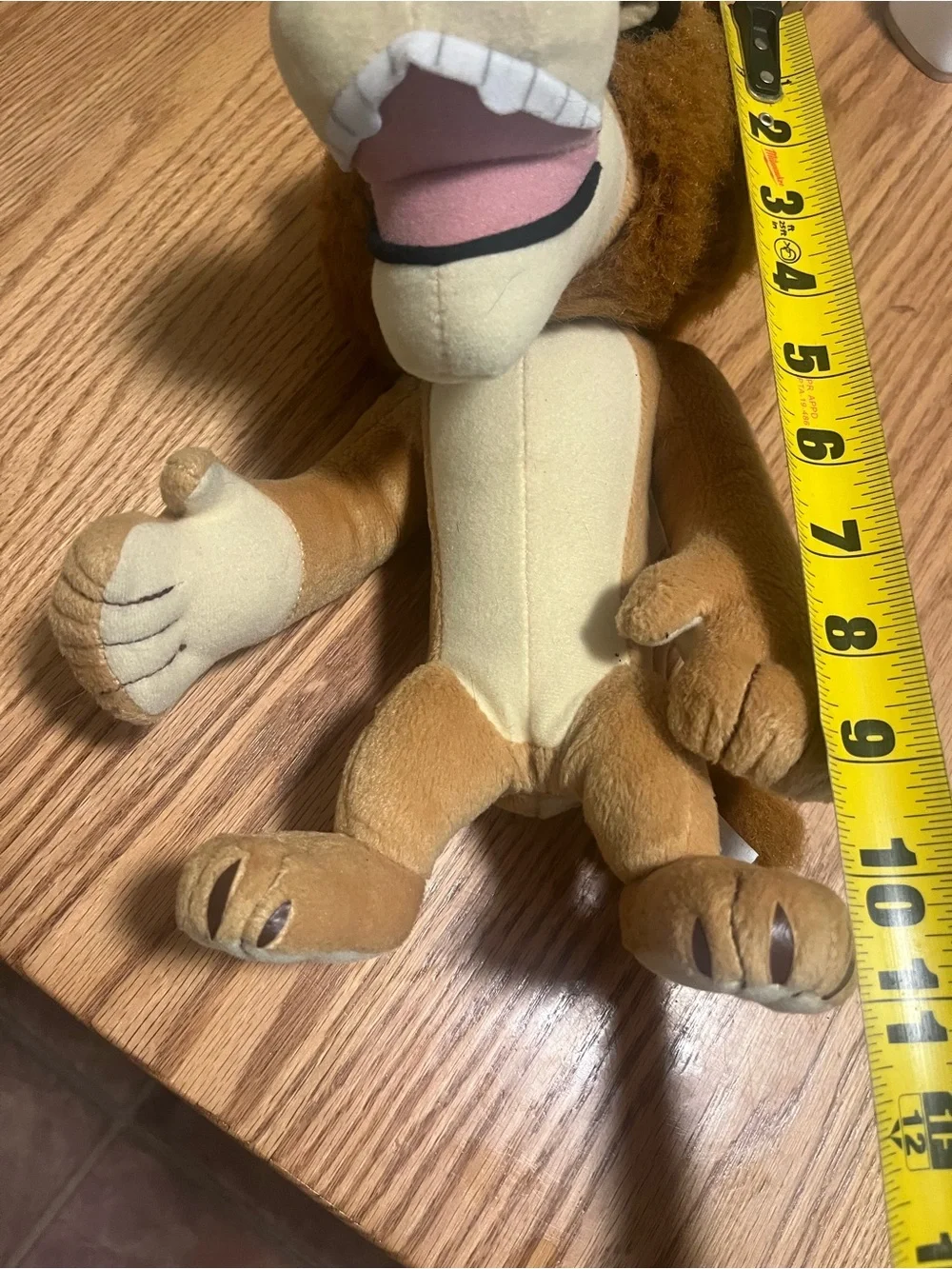 Madagascar Escape 2 Africa Alex - The Lion Plush-Dreamworks